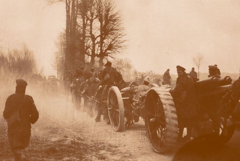 Troupes anglaises en retraite-mars 1918.