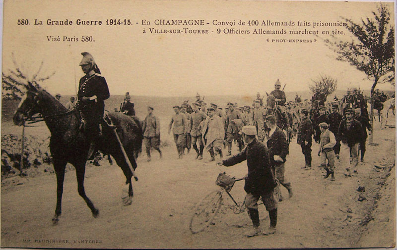 Champagne-Prisonniers allemands. (Collection Raymond)
