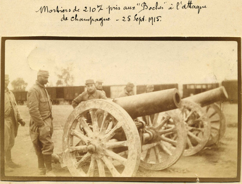 Mortiers de 210 pris aux Allemands. Septembre 1915-Champagne.(Collection Patrice Lamy)