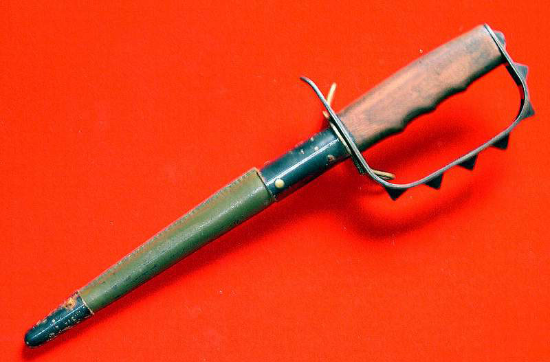 Couteau de tranchée US , à lame triangulaire modèle-1917.