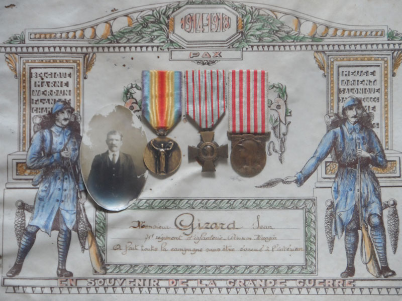 Commémoratives et croix du combattant-Gizard Jean 71 RI ( Collection : Hervé Gélis)