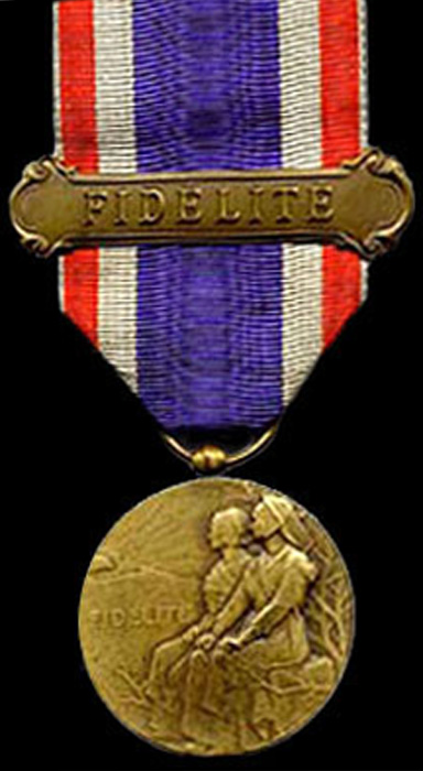 Médaille de la fidélite française pour les Alsaciens et les Lorrains-recto.