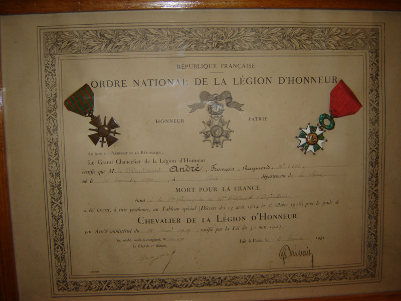Lieutenant André François, croix de guerre, légion d'honneur (Collection privée: A-R)