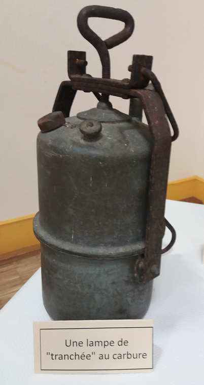 Lampe de tranchées au carbure (exposition de St Ouen des Toits)